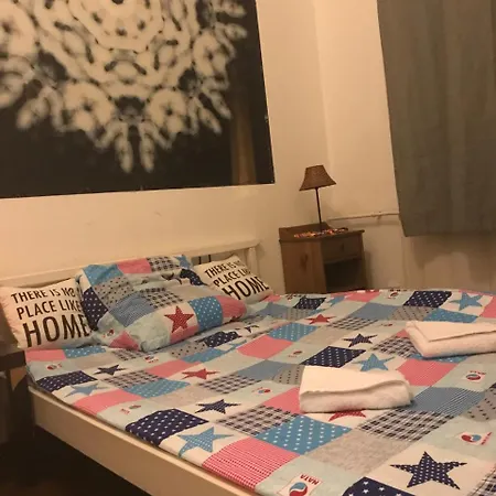 Royal Hostel Nimrod בית הארחה